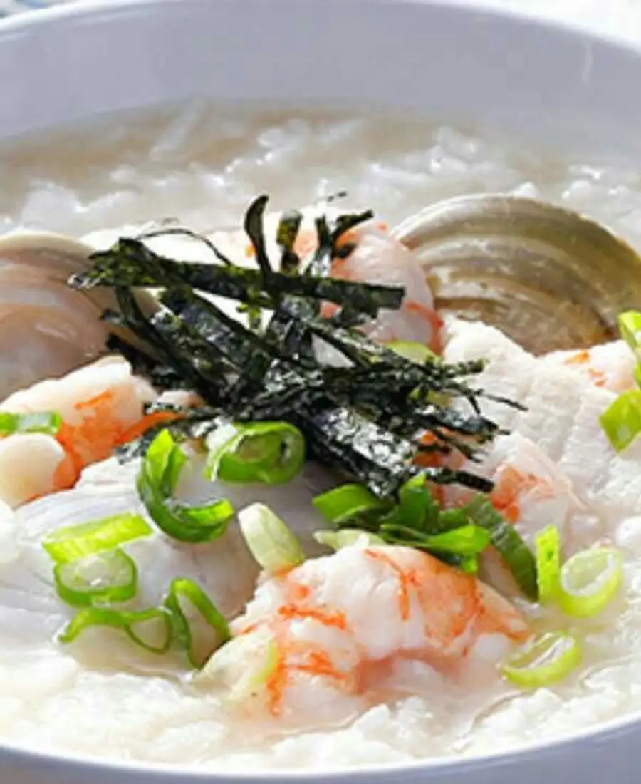 A close bowl of Ann's seafood congee