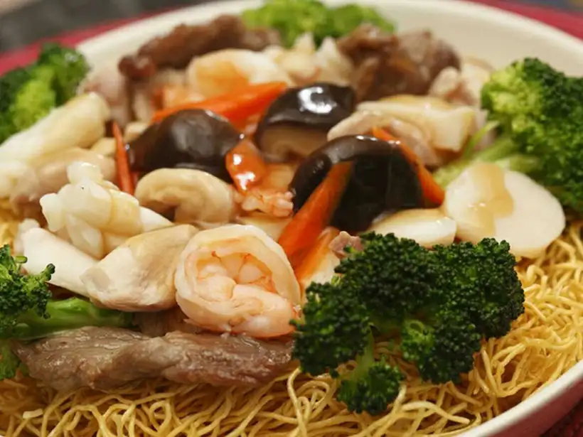 Cantonese-style pan-fried chow mein